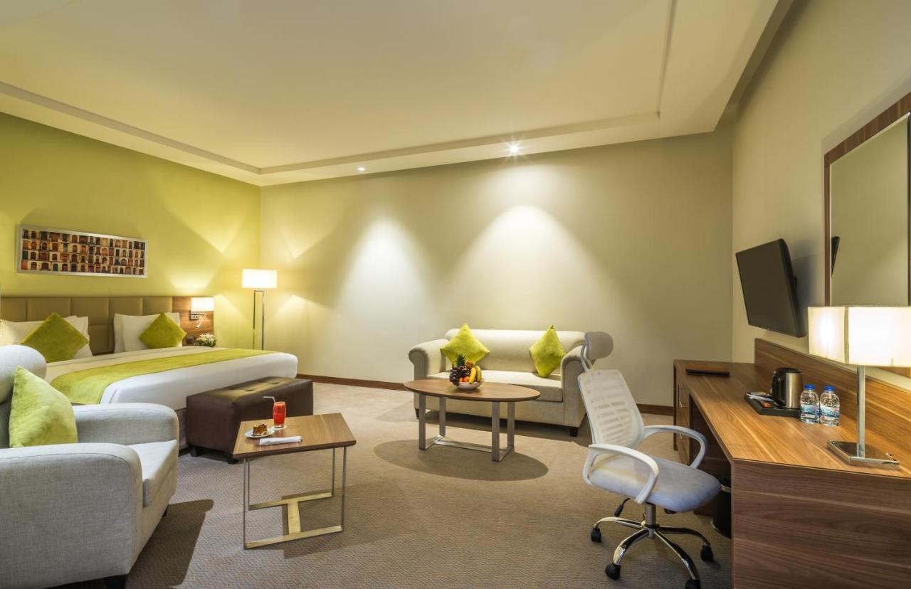 Mena Hotel タブーク エクステリア 写真