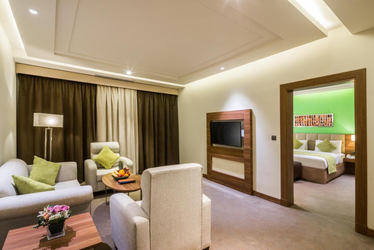 Mena Hotel タブーク エクステリア 写真
