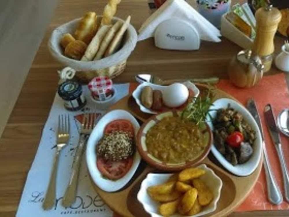 Mena Hotel タブーク エクステリア 写真